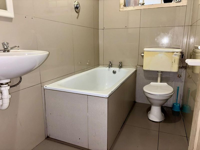 Three bedroom family home for sale in Tafelsig - Photo 8