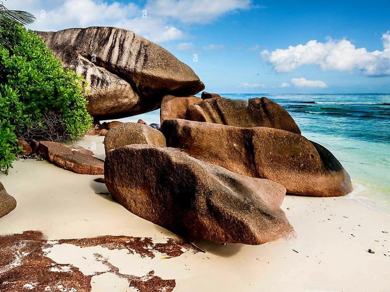 Exceptional beachfront development land La Digue - Photo 4