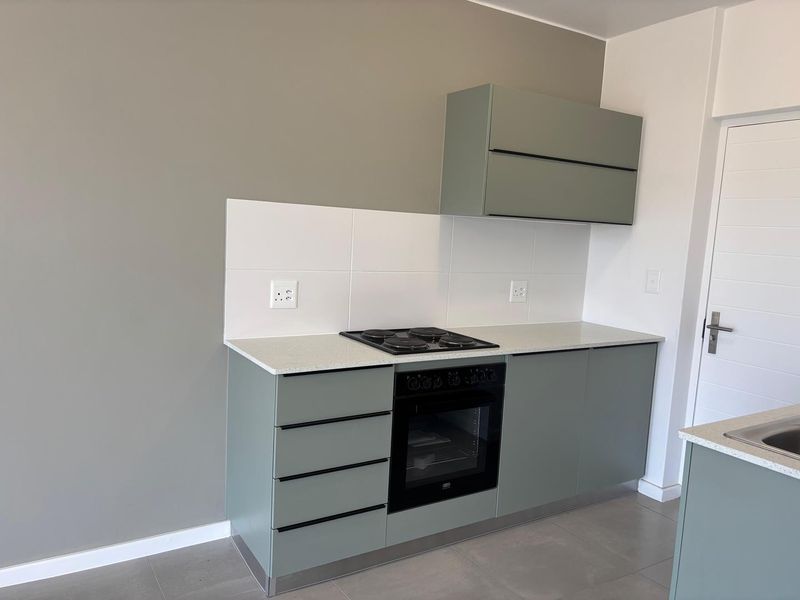 Elegant 2-Bedroom Apartment for Sale in Rivergate - Photo 5