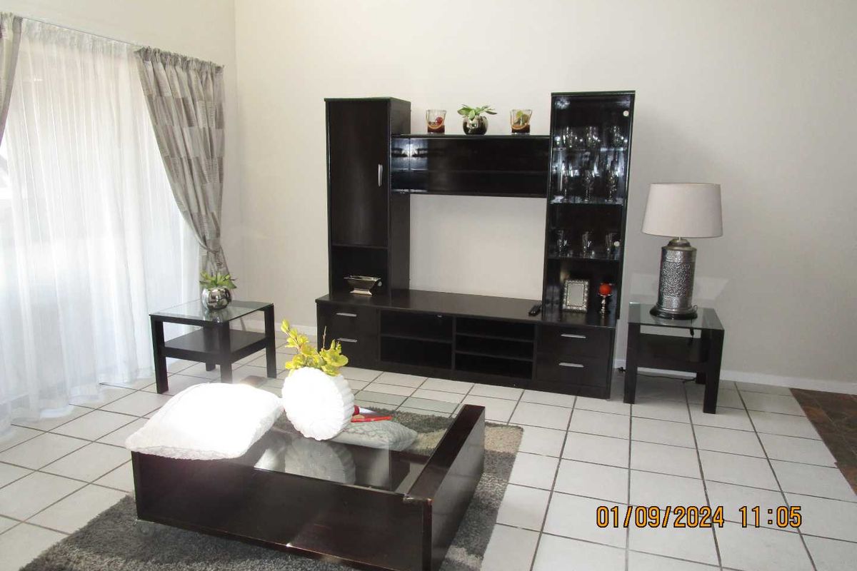 STUPENDOUS FULLY FURNISHED 3 BED APARTMENT IN THE ICONIC COMPLEX 77 GRAYSTON - Photo 5