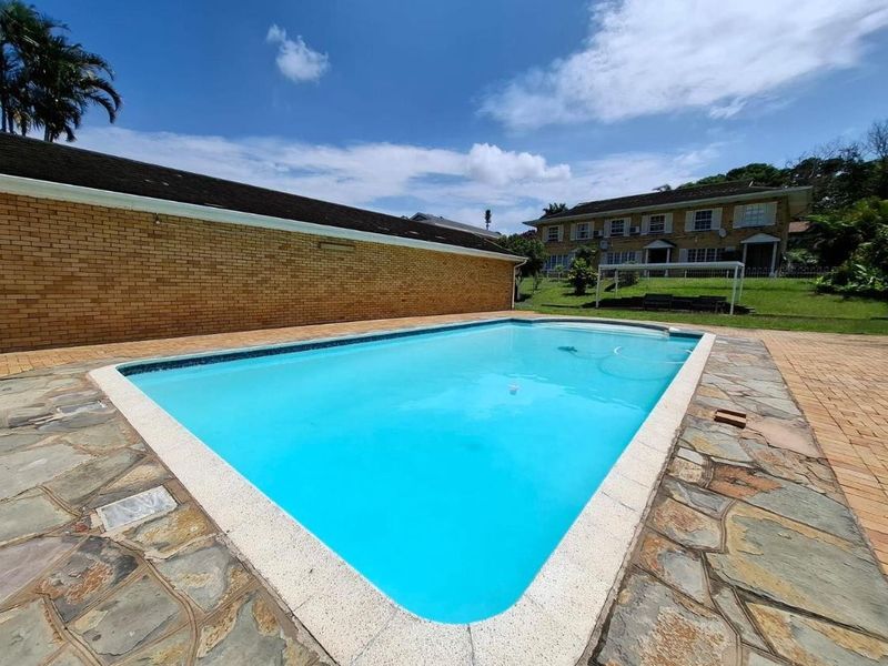 Three Bedroom Family Home with Pool and Scenic Views in Escombe - Photo 2