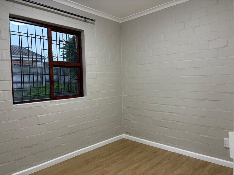 3 Bedroom House To Let in Sanddrift - Photo 7