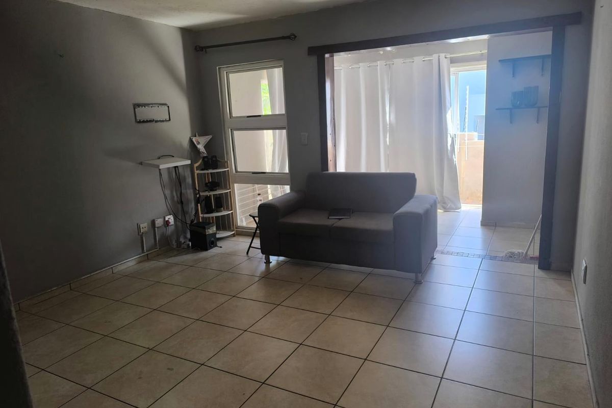 Pet Friendly Townhouse with own garden!! - Photo 3