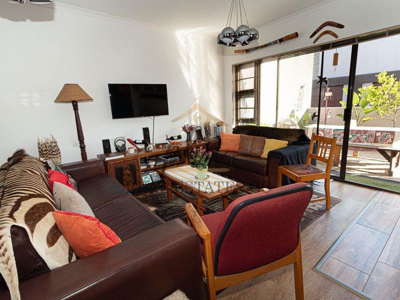 CHARMING 2-Bedroom Townhouse For Sale - Photo 4