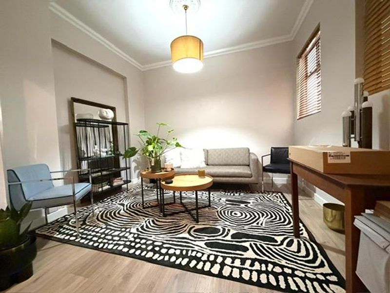 Most Sought After !   Airbnb 1 Bedroom on the Beach Front Sea Point ! - Photo 6