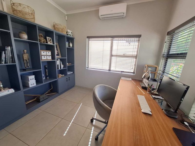 Luxury home in Auasblick - Photo 9