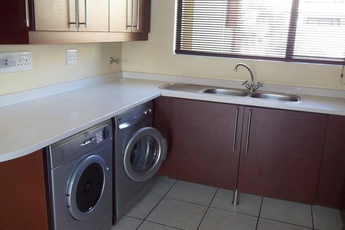 Modern 2-Bedroom Apartment in a Secure, Amenity-Rich Estate - Photo 4