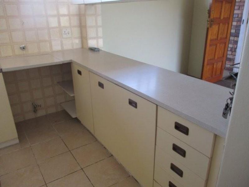 2 BEDROOM FLAT TO RENT IN WONDERBOOM SOUTH - Photo 5