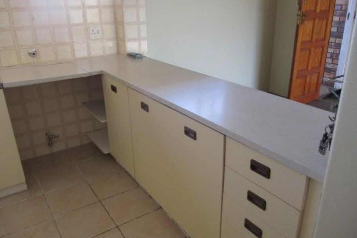 2 BEDROOM FLAT TO RENT IN WONDERBOOM SOUTH - Photo 5