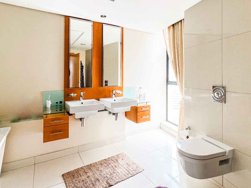 2 BEDROOM I 2.5 BATHROOM APARTMENT - Photo 5