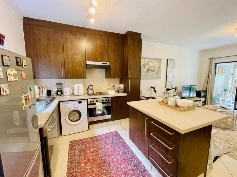 Luxury, comfort and tranquiliy in one perfect address - Photo 1