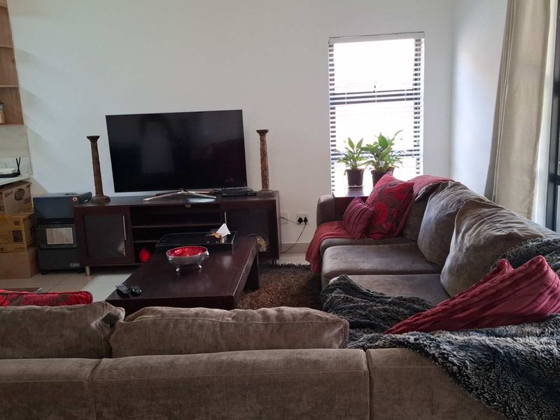 Modern Living in Secure Nature Estate - Photo 4