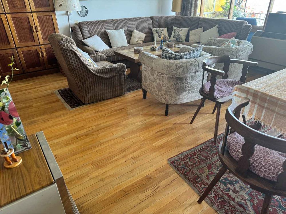 living  and dining room 