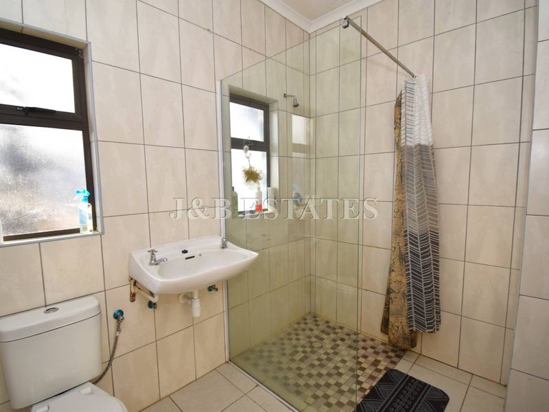 3 Bedroom House On Big Erf - Photo 7