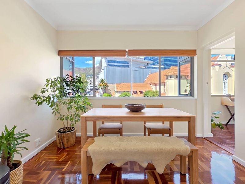 Above the Crowd ! - Photo 8