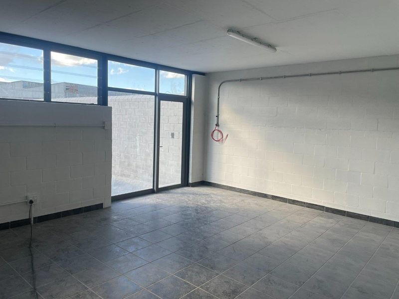 Refurbished 350m2 Mini Factory To Let | Prime Location Near Tokai. - Photo 8