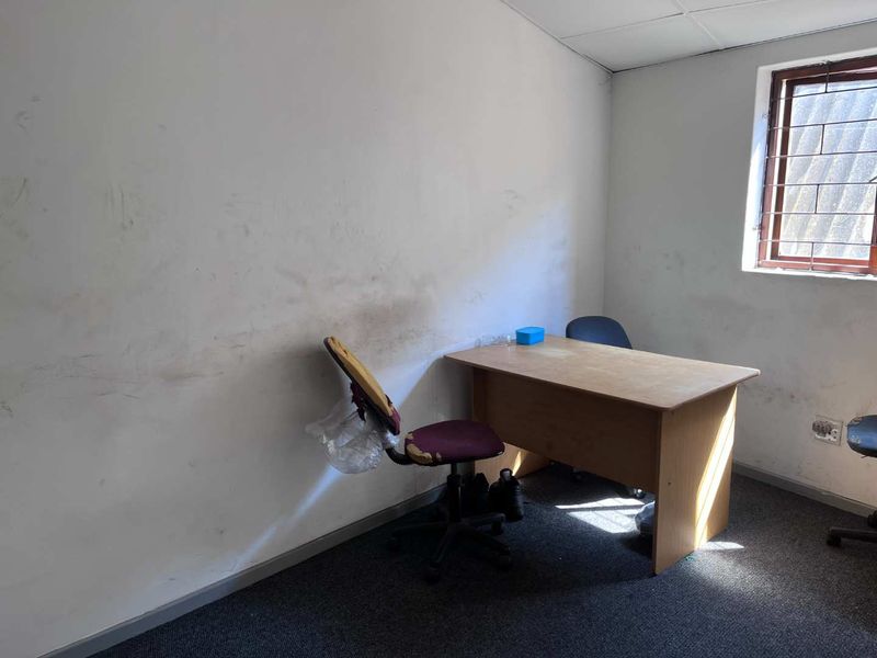 Prime Montague Gardens Warehouses: Spacious & Versatile - Photo 8