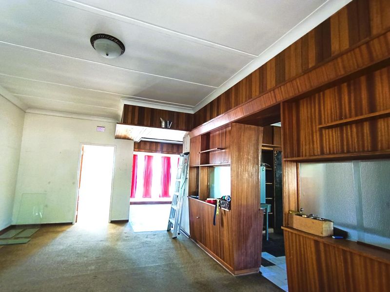 Prime Investment Opportunity – Corner Stand Gem Near UFS - Photo 7