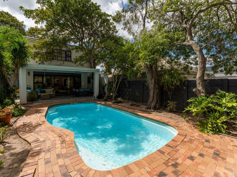 Brand new listing in ever popular Timour Hall - Photo 8