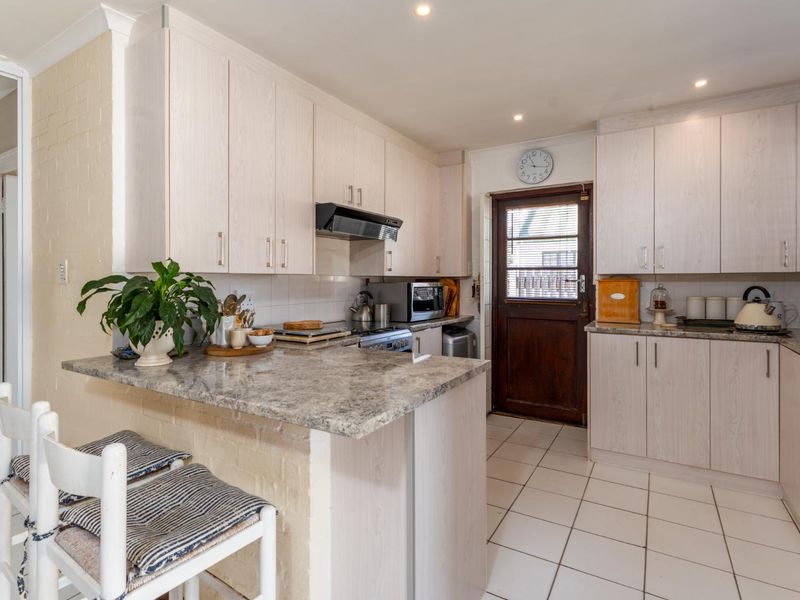 Home is where the heart is—and this one’s got plenty of it. - Photo 7