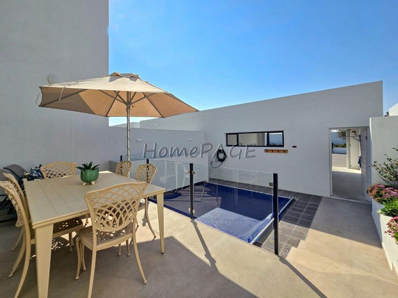 Dolphin Beach, Walvis Bay:  VIRTUALLY BRAND NEW 4 BEDR unit in Oceans is for Sale - Photo 7