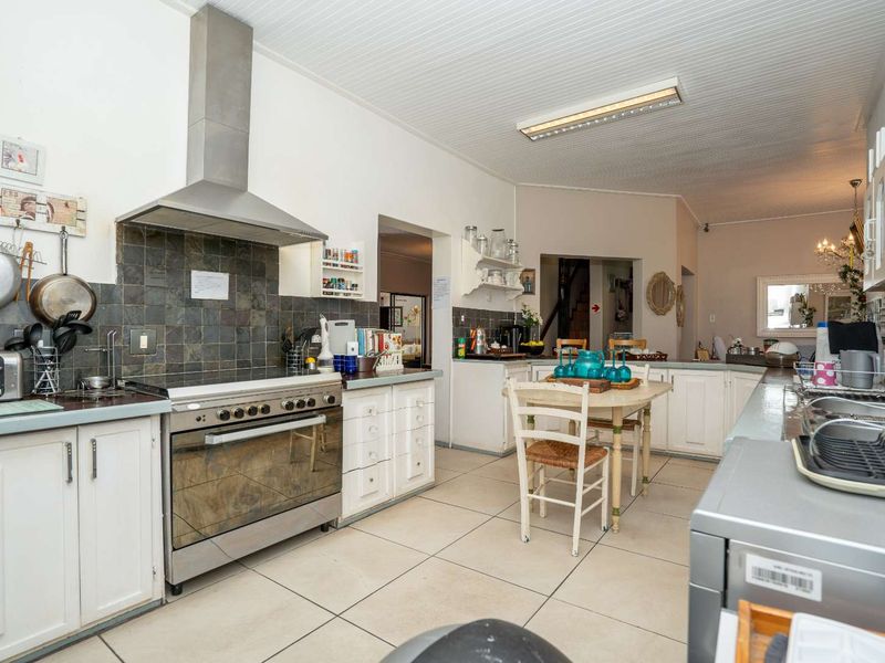 8 Bedroom House for sale in Country Club - Photo 10