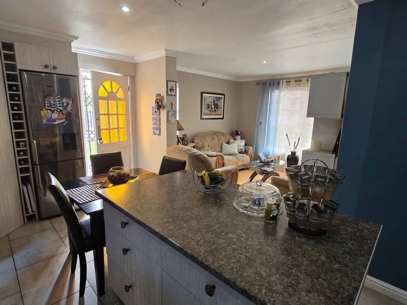 Your Dream Home Awaits - Photo 9