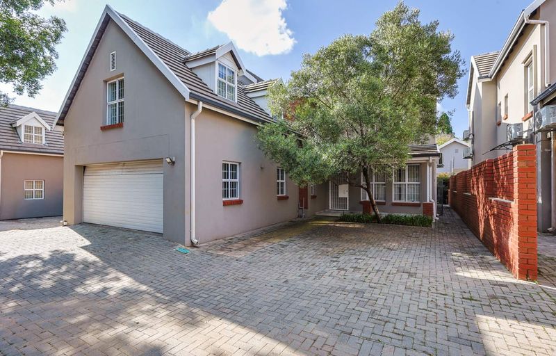 Exceptional 4-Bedroom Townhouse in Exclusive Farmers Folly Complex