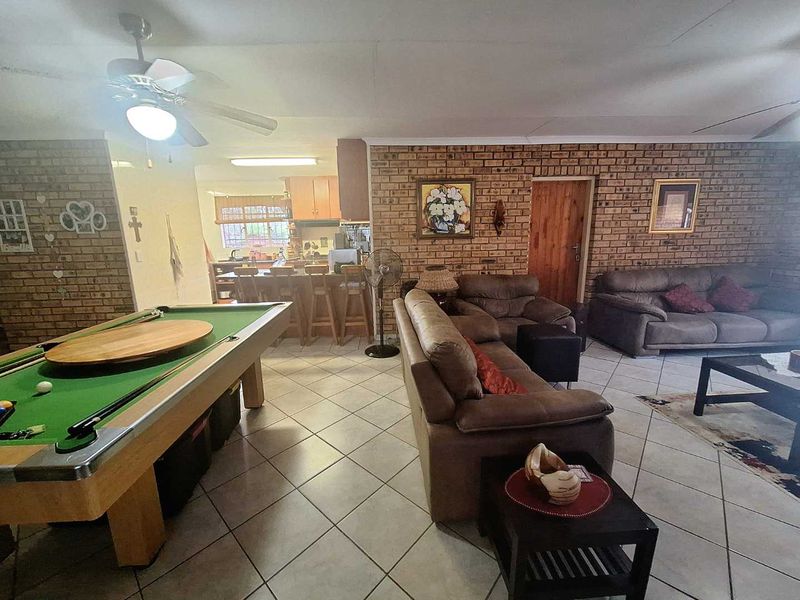 Elevate Your Lifestyle : Luxury Living Awaits - Photo 5