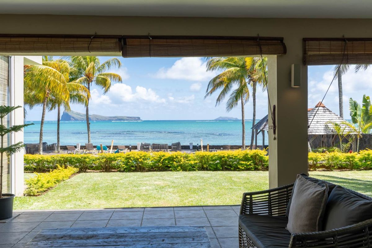 EXCLUSIVE BEACHFRONT SANCTUARY. - Photo 4