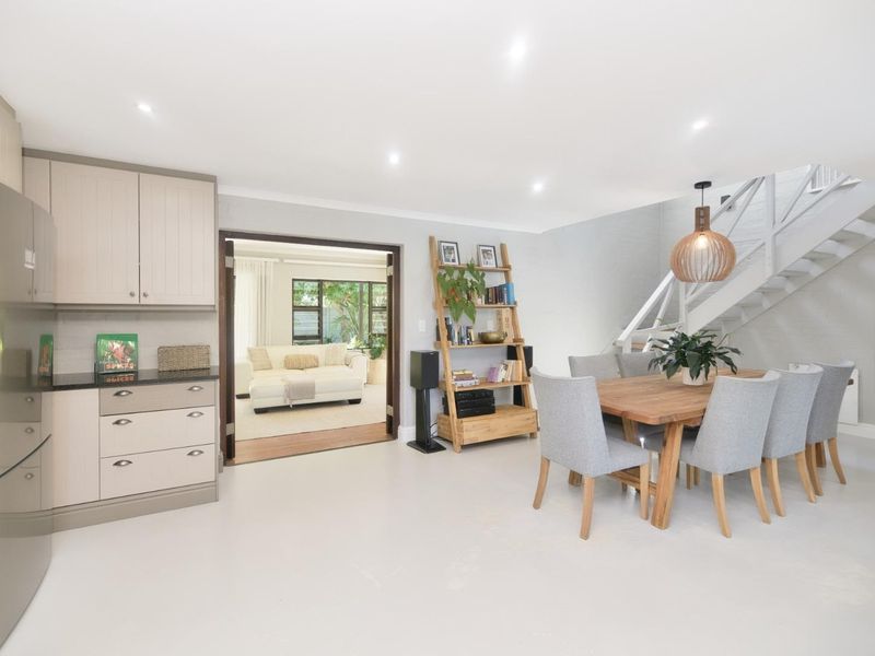 Vermont's hidden gem: 5 bedroom home with breathtaking views - Photo 9