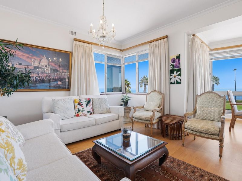 Expansive Frontline Apartment with Spectacular Promenade and Ocean Views - Photo 2