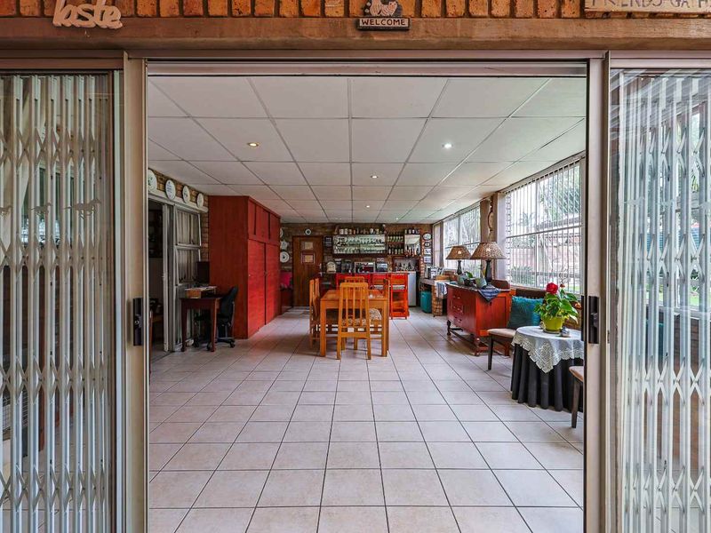 Investor’s Dream: Multi-Unit Property with Strong Rental Returns. - Photo 2