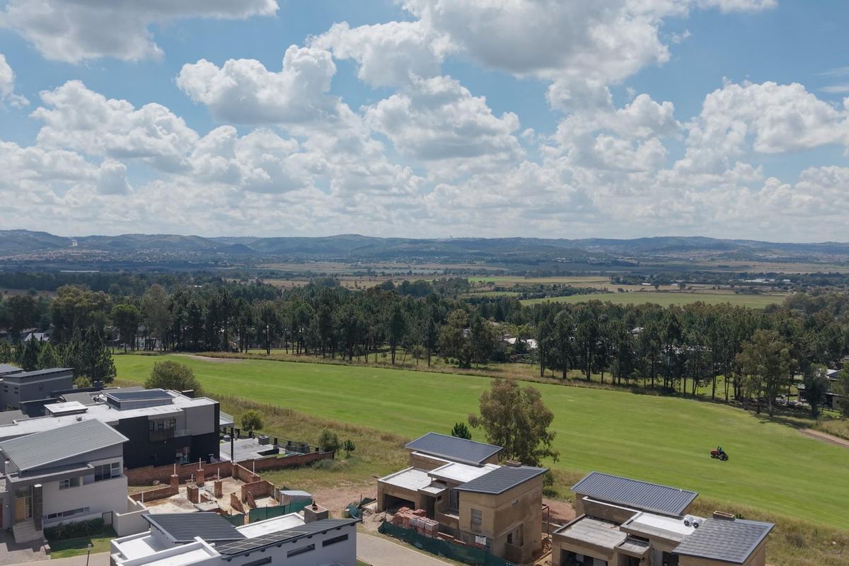 Grounded Luxury | Exceptional Free Standing Home - Photo 3