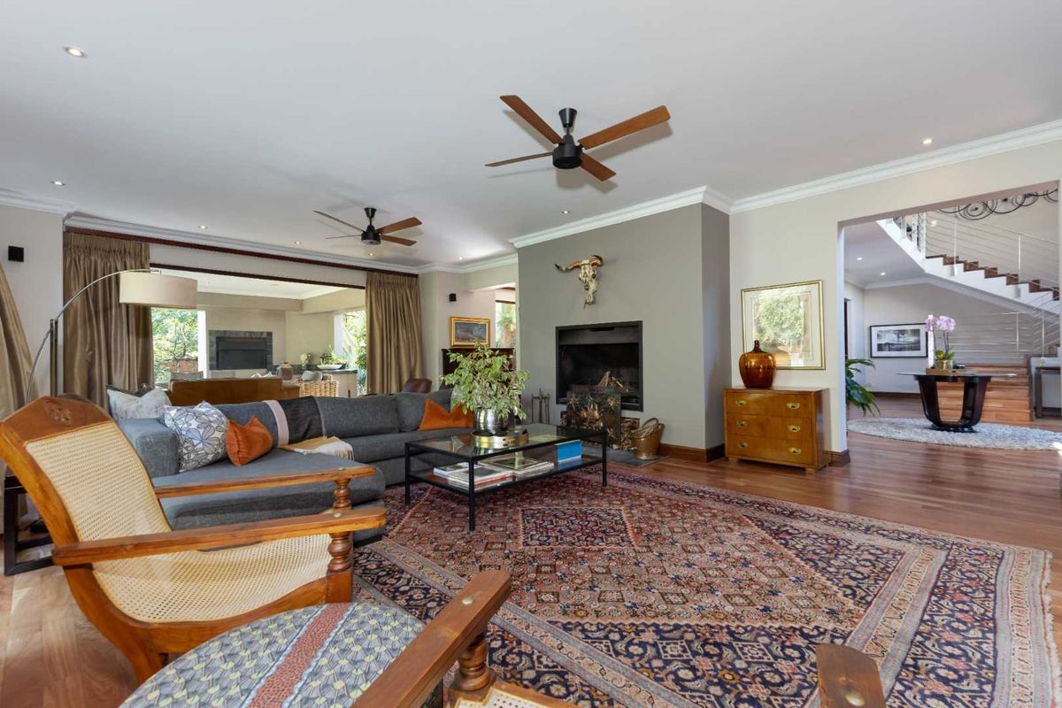 PRESTIGIOUS, HIGH-END TROPHY RESIDENCE IN A SERENE AND PEACEFUL LOCATION - Photo 4