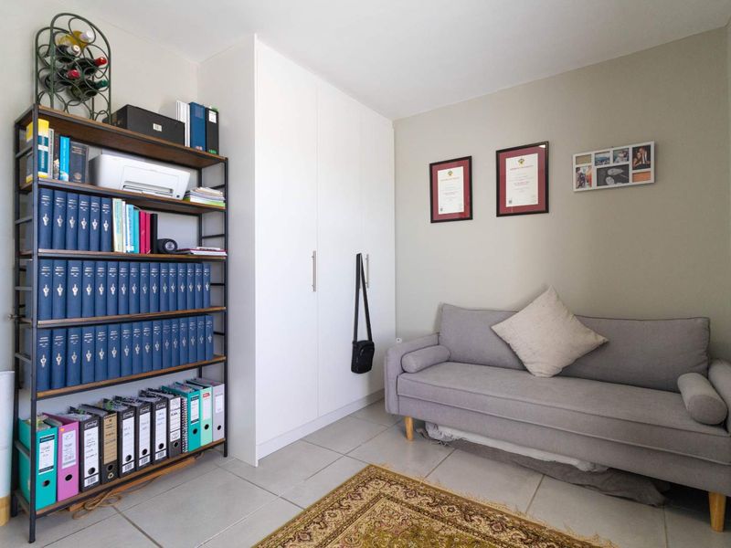 Where the Mountains Meet Your Morning - Photo 8