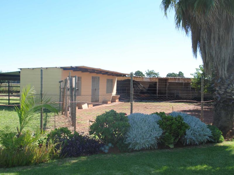 Feast your eyes on this lovely property well suited for Bonafide farming or as an Equestrian property - Photo 7