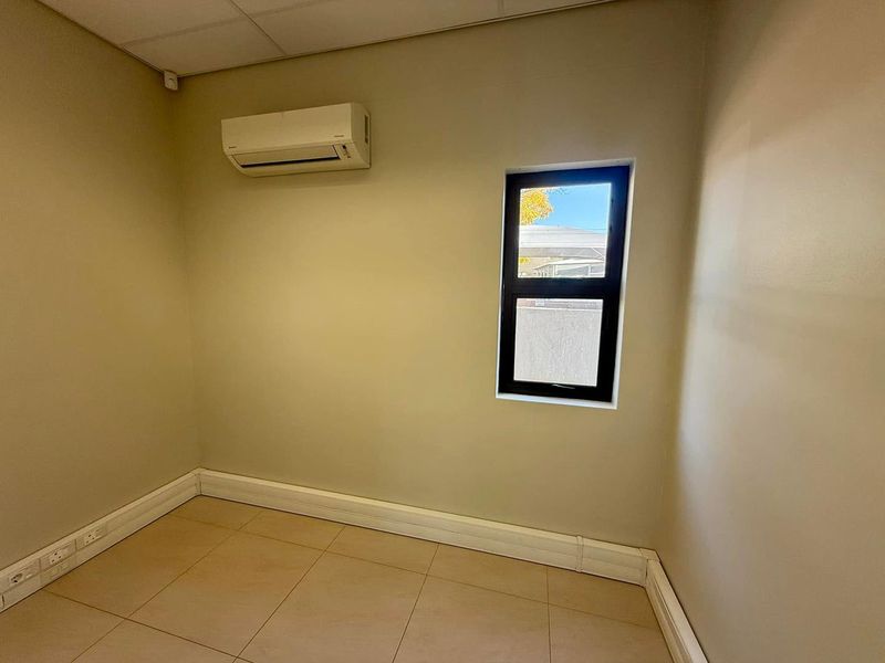 Office Space TO LET in Klein Windhoek - Photo 6