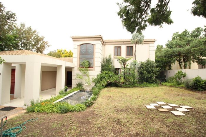 Property #2477683, House For Sale in Blue Valley Golf Estate