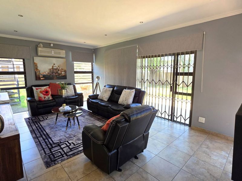 4 Bedroom 3.5 Bathroom Double Storey Family Home in Leloko - Photo 3