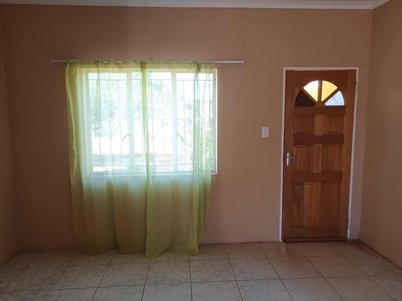 3 Bedroom House For Sale in Rehoboth - Photo 2