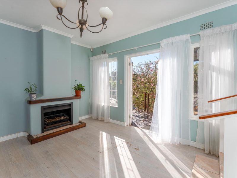 Spacious Family Home with Versatile Living Options in Capri Village - Photo 6