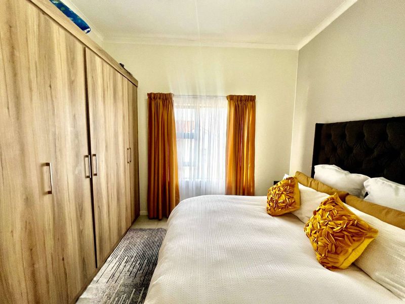 Modern Elegance: 1-Bedroom Gem with Balcony & Braai - Photo 8