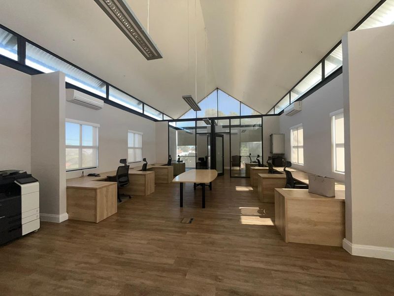 🏢 FOR RENT | WINDHOEK WEST CBD – N$ 70,000/MONTH- - Photo 1