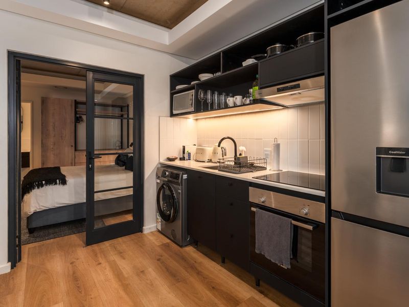 Modern One-Bedroom Apartment in Station House | A Lifestyle Worth Investing In - Photo 6