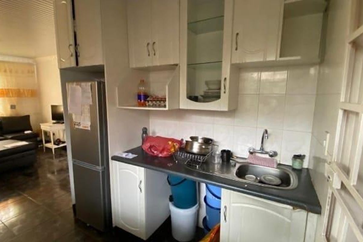 2 Bedroom Townhouse for Sale in Meredale Johannesburg South - Photo 5