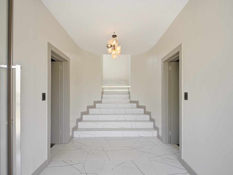 Be the first to rent this Luxury Family Home | Newly Renovated Modern Masterpiece in Prime Waterkloof Ridge - Photo 7