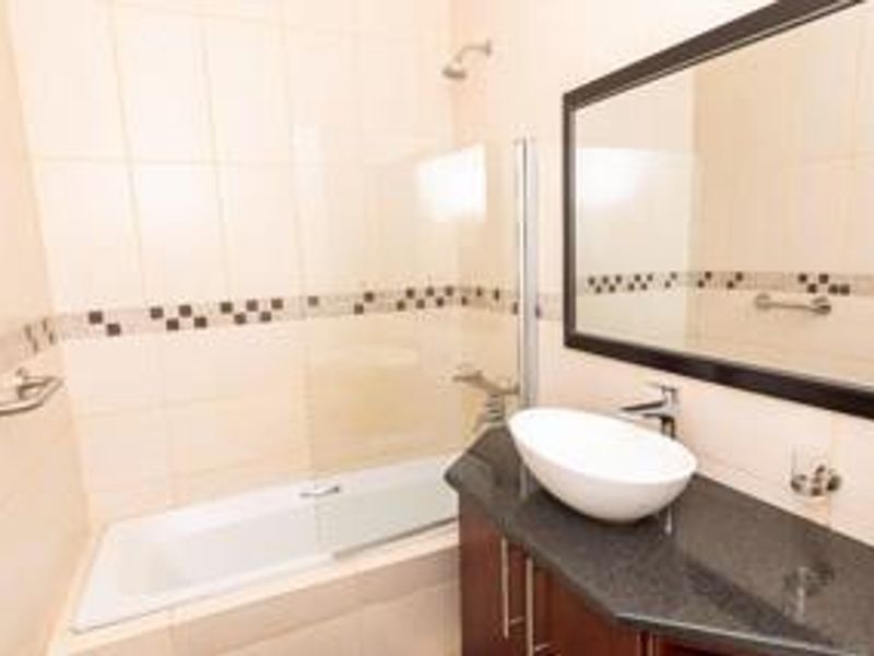 FURNISHED BACHELOR - Photo 6