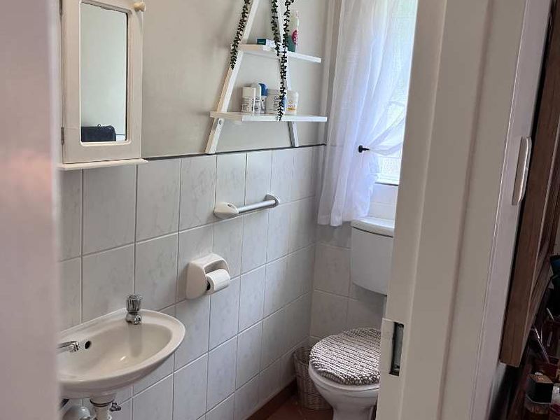 FULLY FURNISHED TOWNHOUSE Available for Rent - Photo 10