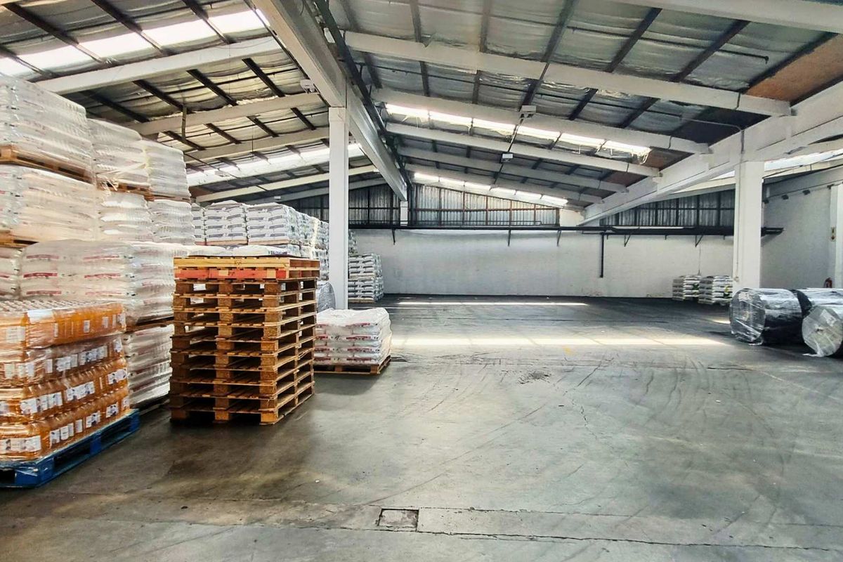 Warehouse to Let | New Germany | 1,105 m2 | 4 Doors - Photo 3